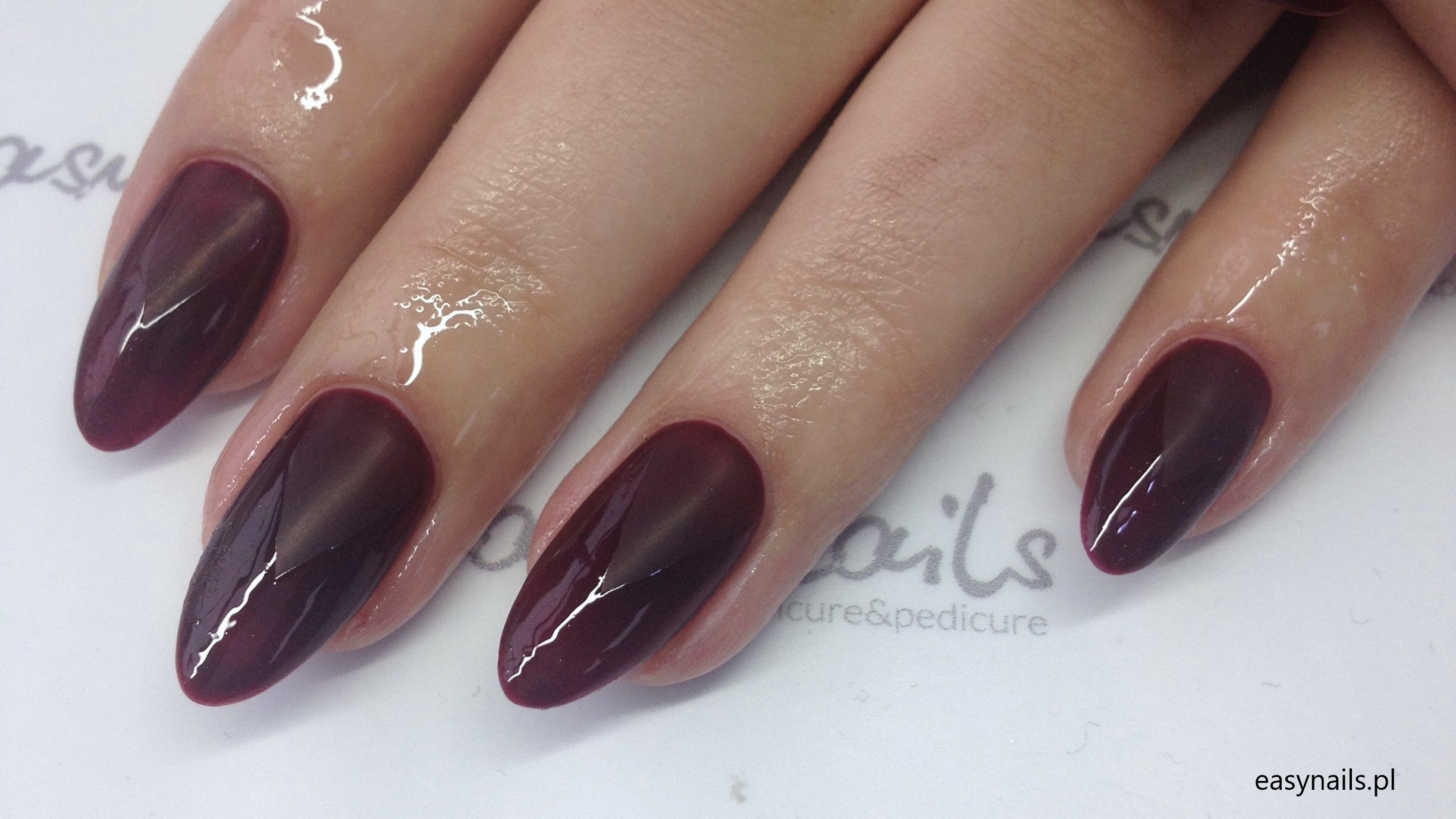 Długie Paznokcie Hybrydowe Jakie Kolory I Wzory Najlepiej Pasują Do Stylizacji