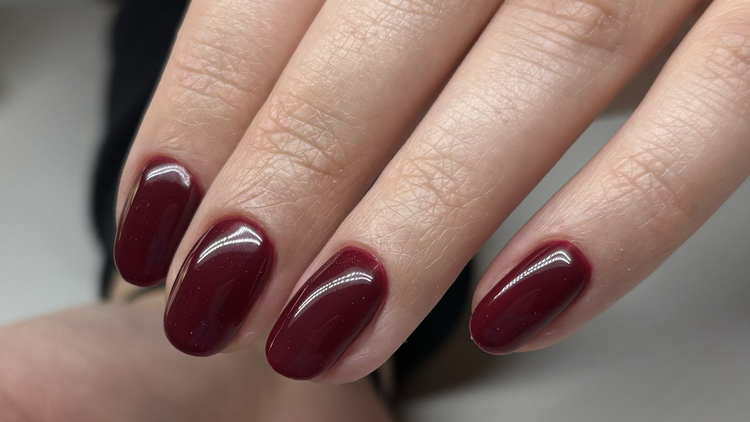 Burgundowy Manicure Burgundowe Paznokcie Zdjęcia Inspiracje Efekt Głębokiego Koloru