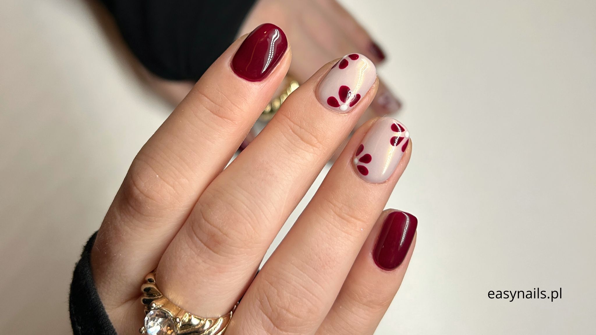 Kwiatowy Manicure Kwiatowe Wzory Paznokci Zdjęcia Inspiracje Efekt Romantycznej Subtelności