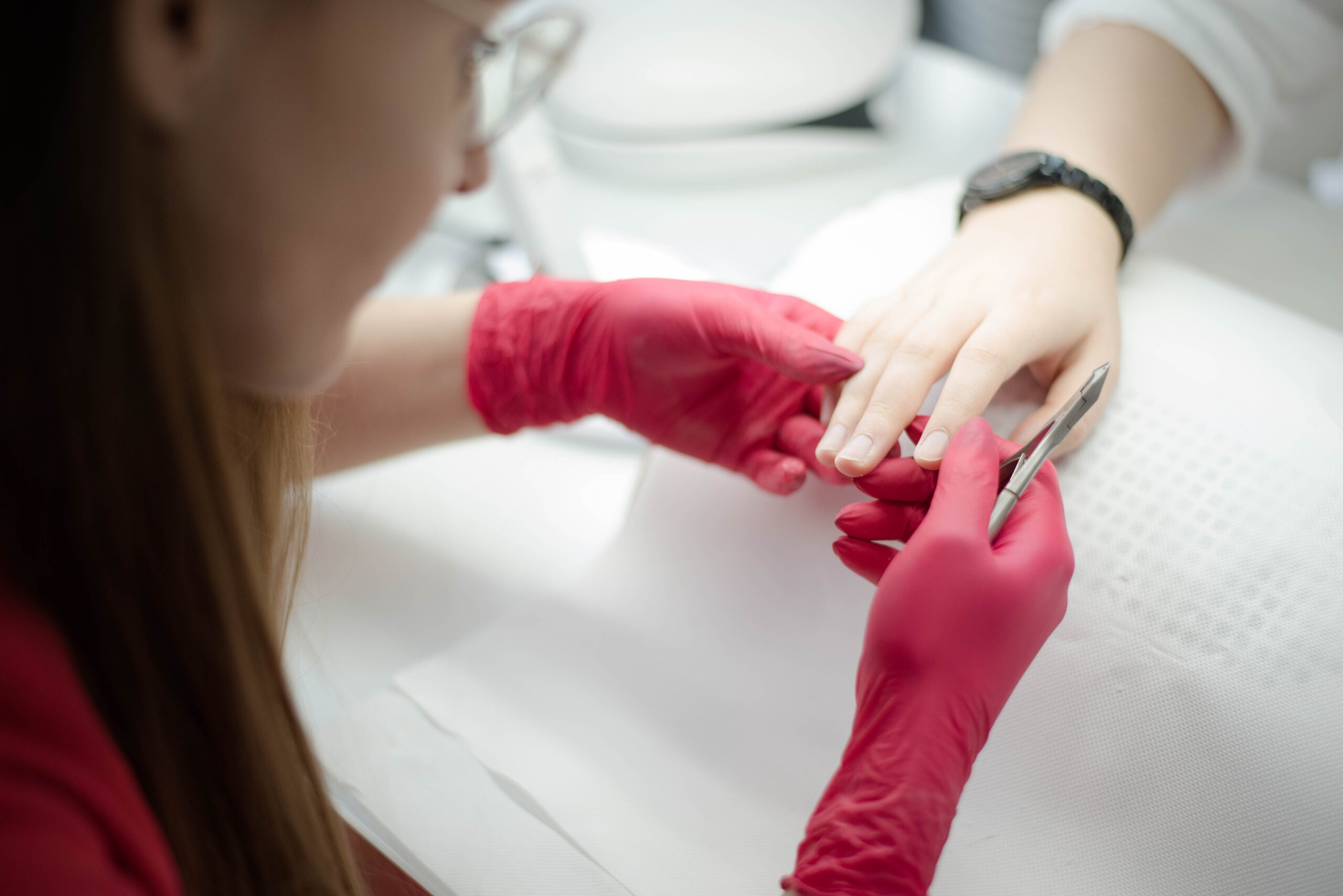 Cienkie Paznokcie A Manicure – Jak Radzić Sobie Z Cienkimi Paznokciami