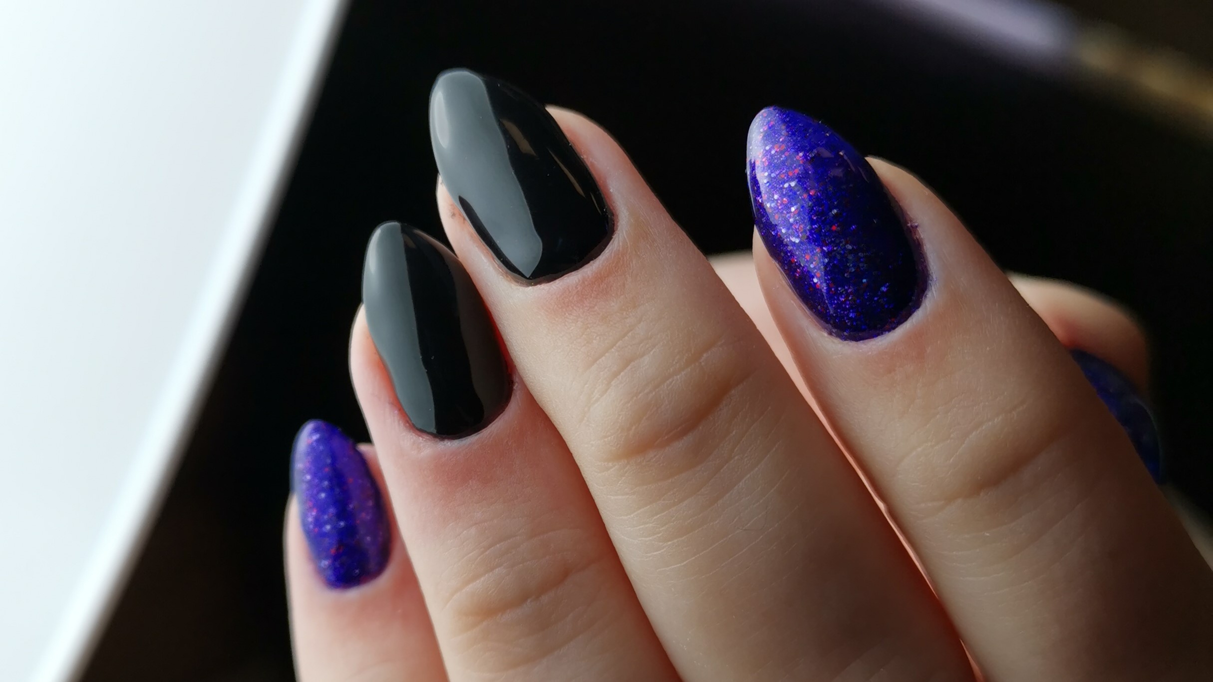 Dwukolorowe Paznokcie Modne Połączenia Barw Które Musisz Wypróbować