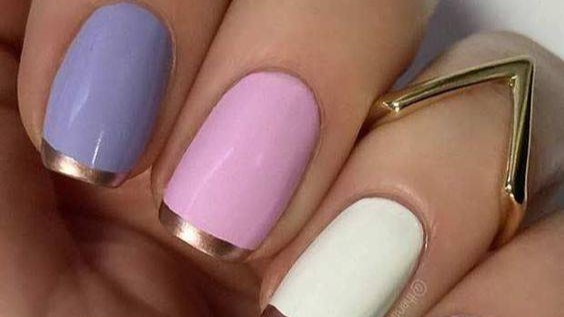 Niebiesko Białoróżowy Manicure Paznokcie Zdjęcia Inspiracje Efekt Pastelowej Harmonii