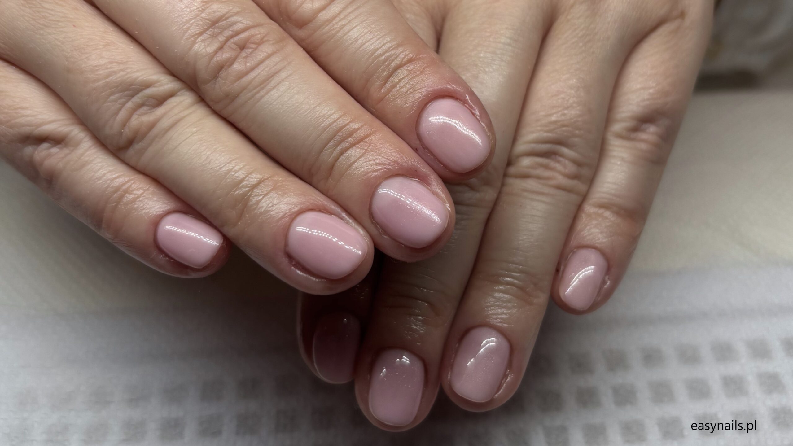 Paznokcie Cieliste: Elegancki Cielisty Manicure W Naturalnych Odcieniach Zdjęcia Inspiracje I Najlepsze Lakiery