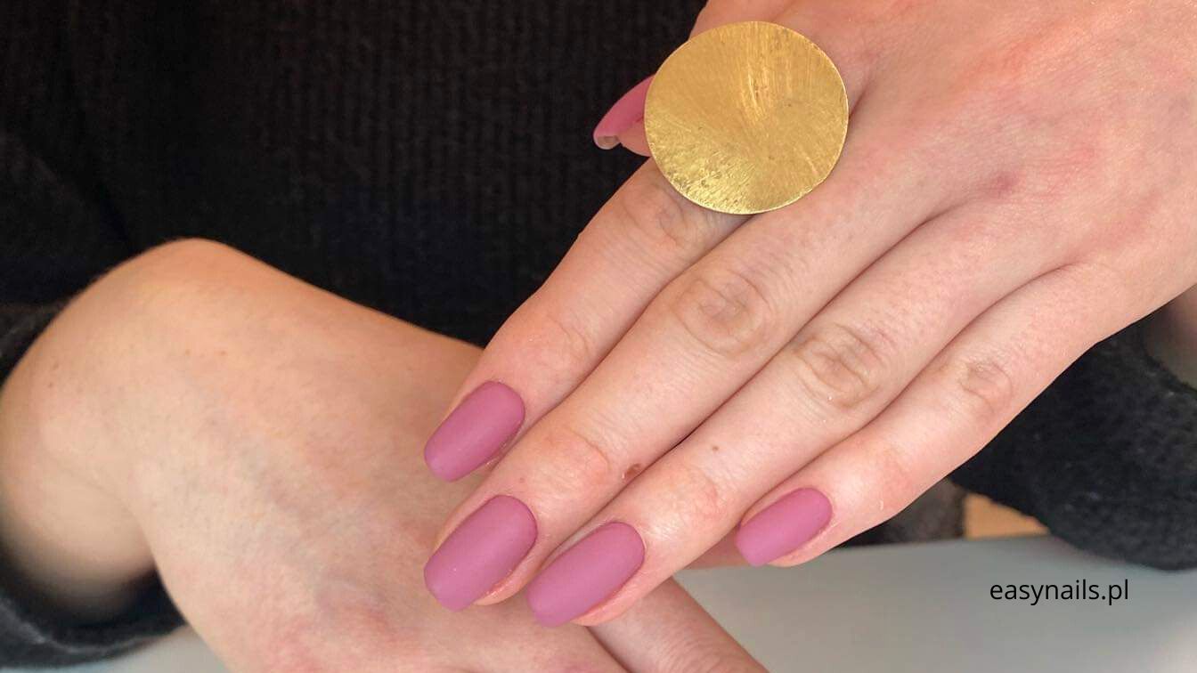 Matowy Manicure Matowe Paznokcie Zdjęcia Inspiracje Efekt Eleganckiej Prostoty