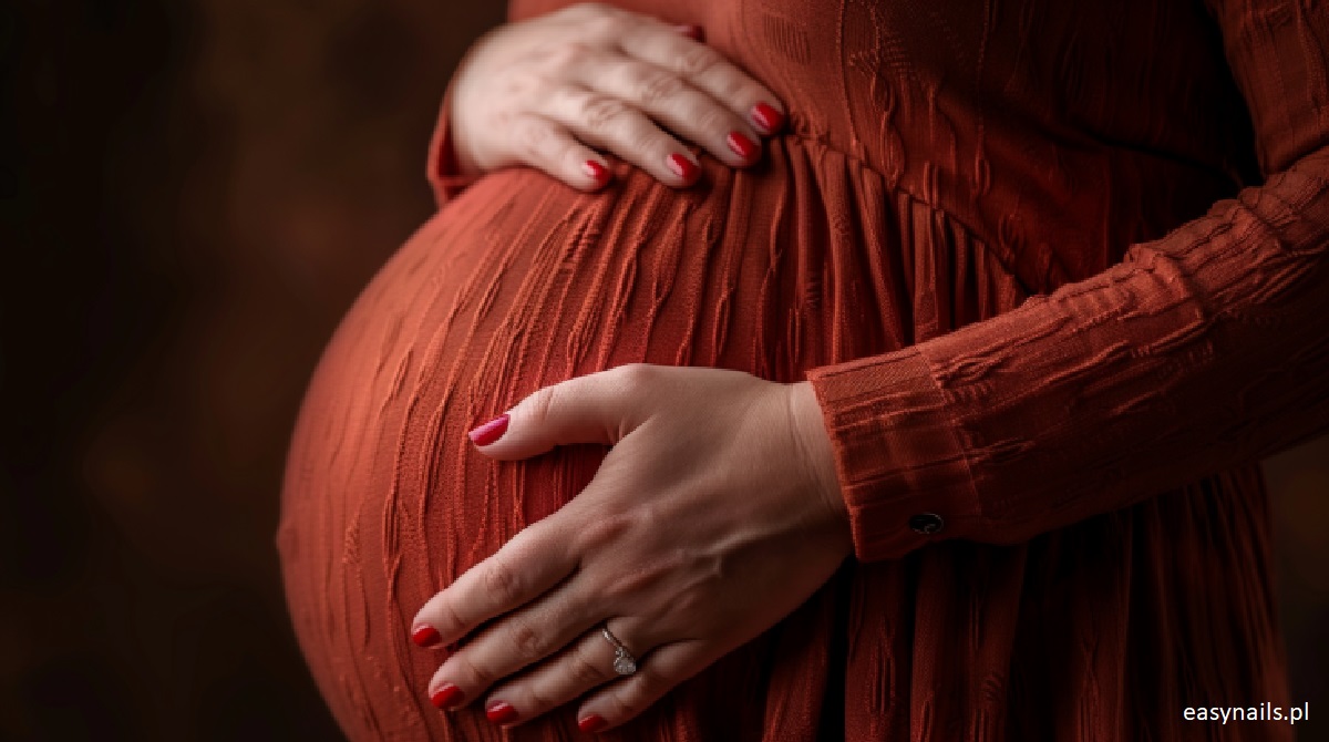 Pedicure I Manicure Do Porodu - Czy Mogę Mieć Pomalowane Paznokcie Do Porodu? Wskazówki I Zalecenia Przed Samym Porodem