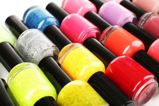 Dla koneserów: Manicure Vinylux – winylowa płytka paznokciowa!
