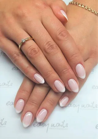 Manicure Francuski