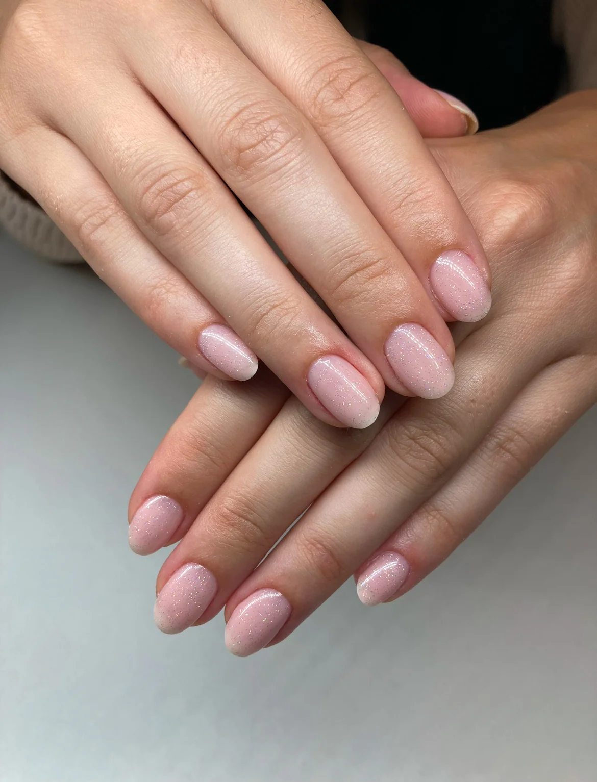 Długość Paznokci A&nbsp;Kształt Dłoni – Jak Dobierać Długość Paznokci Do&nbsp;Kształtu Dłoni?