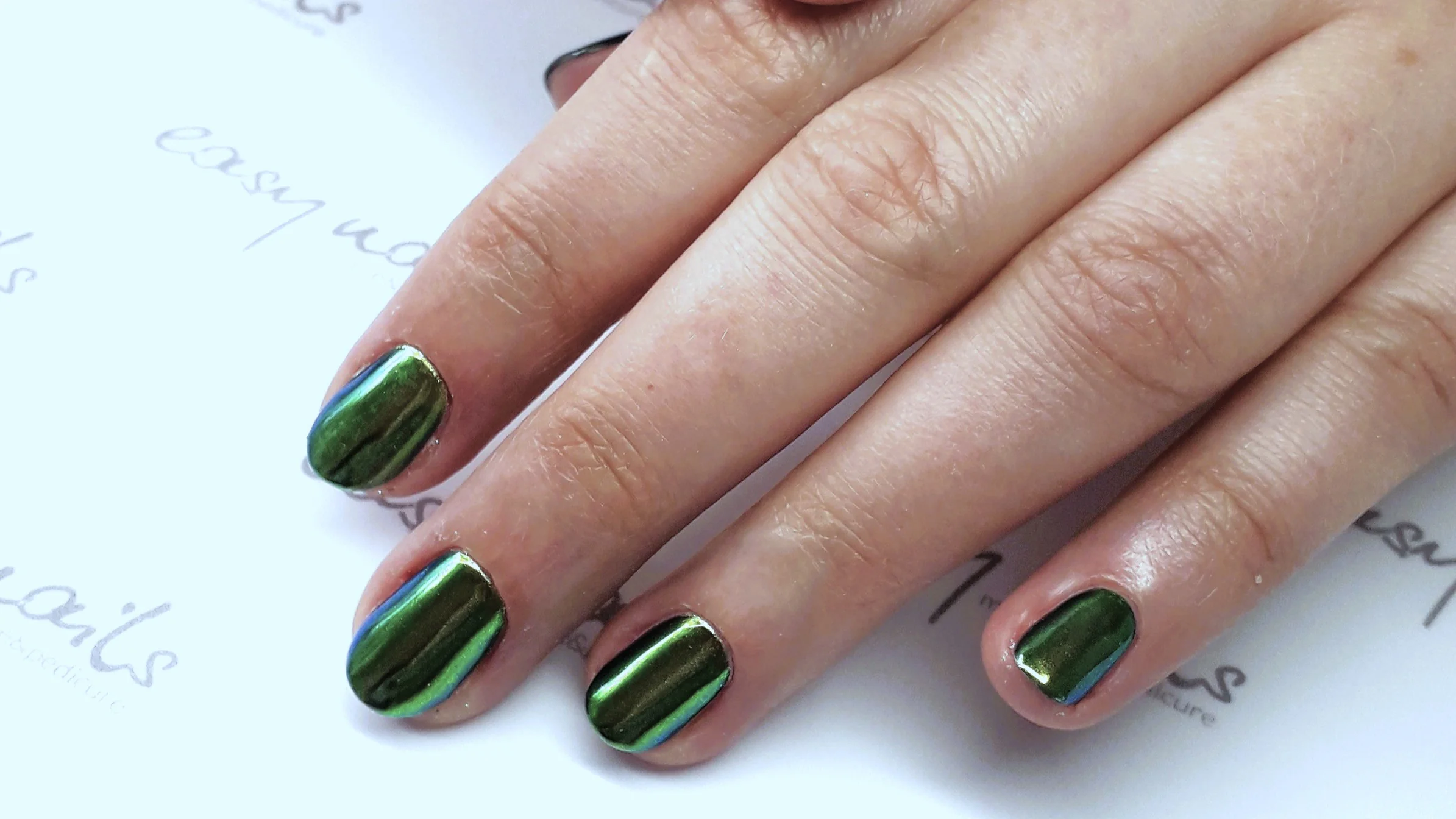 Lakier Hybrydowy Efekt Lustra - Paznokcie Efekt Lustra - Jak Uzyskać Perfekcyjne Lustrzane Wykończenie