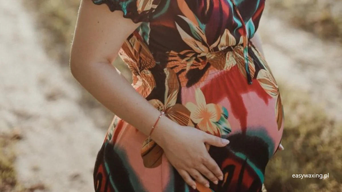 Manicure Żelowy A&nbsp;Ciąża – Czy&nbsp;Mogę Wykonać Żele I&nbsp;Tipsy Będąc W&nbsp;Ciąży?